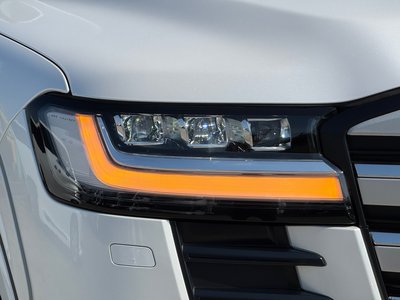 TOYOTA LAND CRUISER 300 - 7