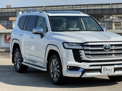 TOYOTA LAND CRUISER 300 - 5