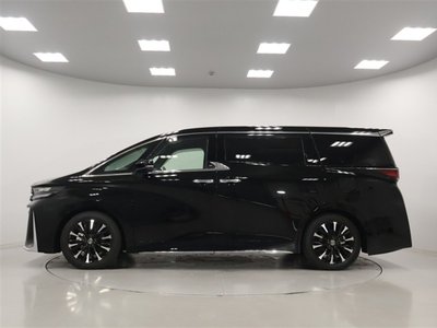 2025 Toyota VELLFIRE — фото 4