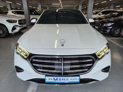 MERCEDES-BENZ E-CLASS - 1