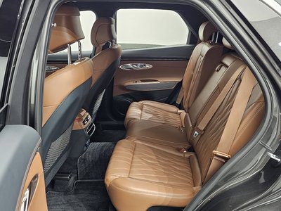 2023 Genesis GV70 — миниатюра 18