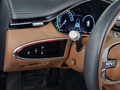 2023 Genesis GV70 — миниатюра 23
