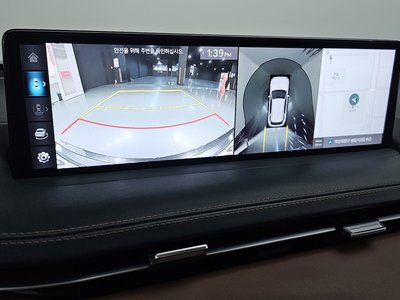 2023 Genesis GV70 — миниатюра 21