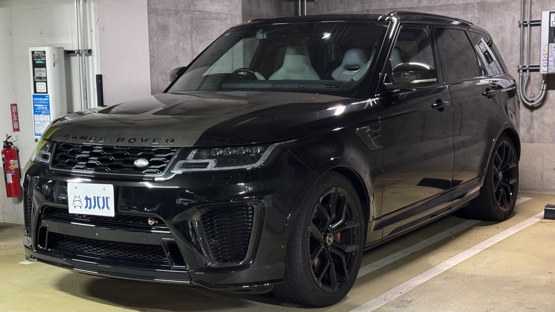 LAND ROVER RANGE ROVER SPORT SVR - View 1