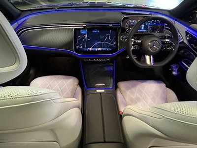 MERCEDES-BENZ E-CLASS - 4