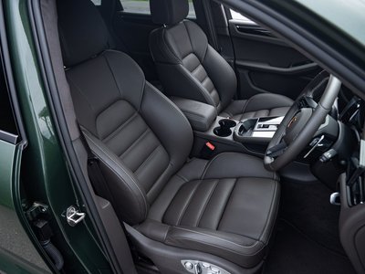 PORSCHE MACAN - 3