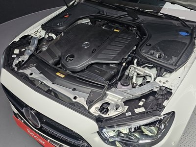 MERCEDES-BENZ E-CLASS - 7