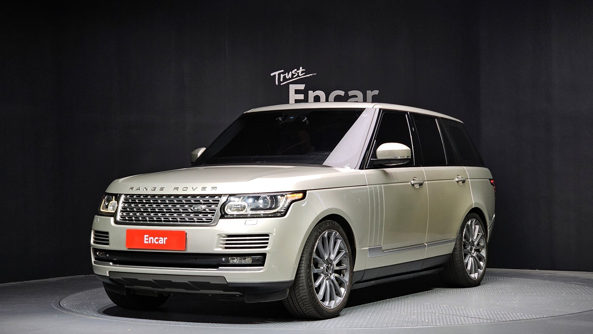 LAND ROVER RANGE ROVER - View 1