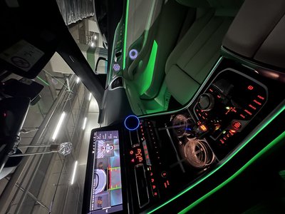 2023 BMW 8 SERIES photo 9