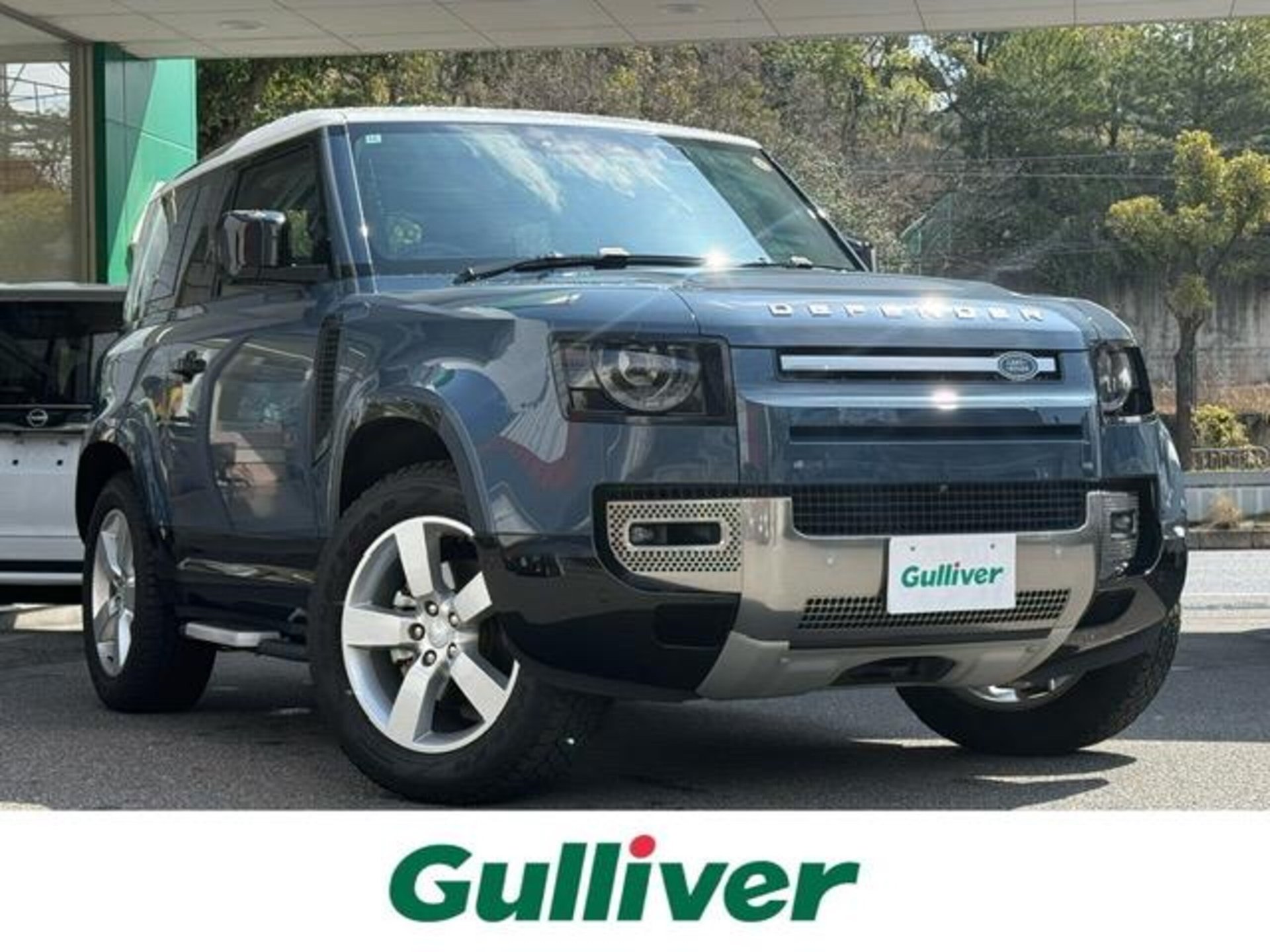 LAND ROVER DEFENDER - View 1