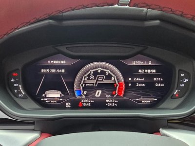LAMBORGHINI URUS - 8