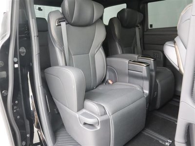 2024 TOYOTA ALPHARD photo 6