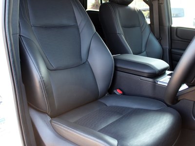 TOYOTA LAND CRUISER 250 - 8