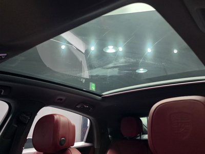 2022 Porsche CAYENNE 缩略图 18
