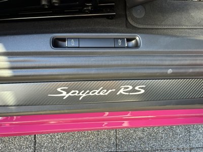 صورة 8 لـ 2024 Porsche 718 SPYDER