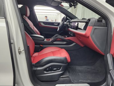 2024 Porsche CAYENNE 缩略图 17