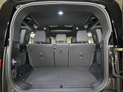 2026 LAND Rover DEFENDER — миниатюра 13