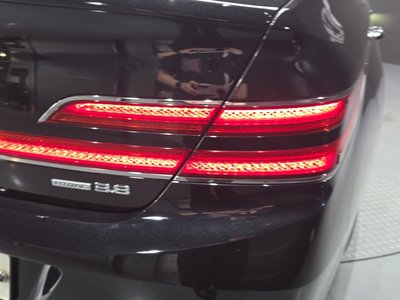2020 Genesis G90 照片 10