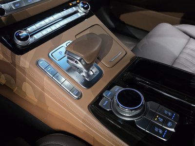 2020 Genesis G90 缩略图 12