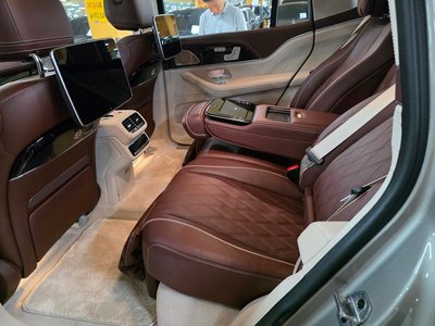 MERCEDES-BENZ GLS - 9