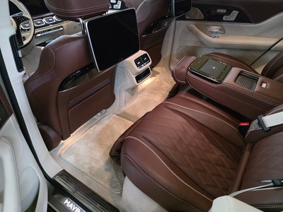 MERCEDES-BENZ GLS - 10