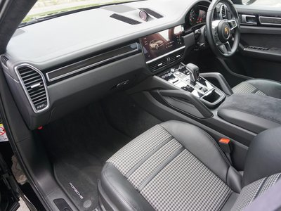 صورة مصغرة 49 لـ 2022 Porsche CAYENNE