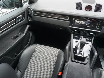صورة مصغرة 68 لـ 2022 Porsche CAYENNE
