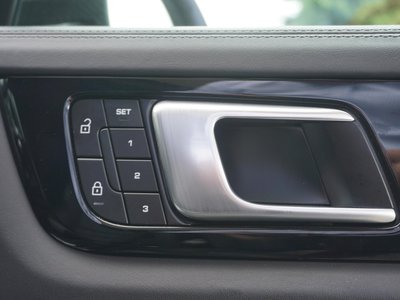 صورة مصغرة 42 لـ 2022 Porsche CAYENNE