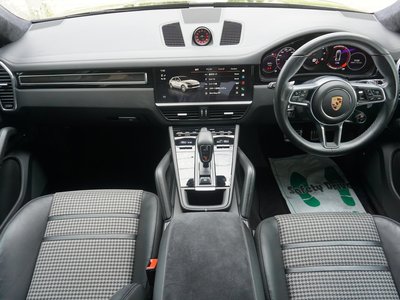 صورة مصغرة 5 لـ 2022 Porsche CAYENNE