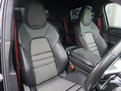 صورة مصغرة 47 لـ 2022 Porsche CAYENNE
