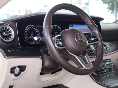 MERCEDES-BENZ E-CLASS - 3