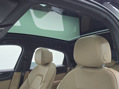 2020 Porsche CAYENNE thumbnail 16