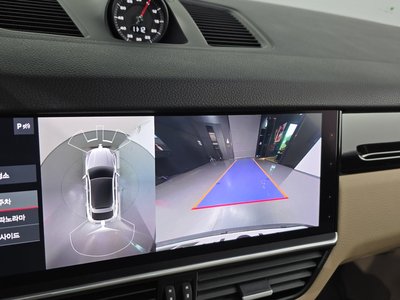 2020 Porsche CAYENNE thumbnail 14