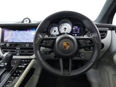 PORSCHE MACAN - 6