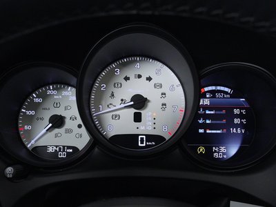 PORSCHE MACAN - 7