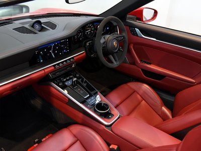 PORSCHE 911 - 4