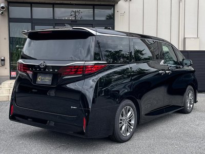 2024 TOYOTA ALPHARD photo 2