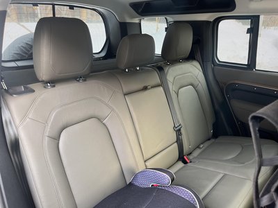 LAND ROVER DEFENDER - 7