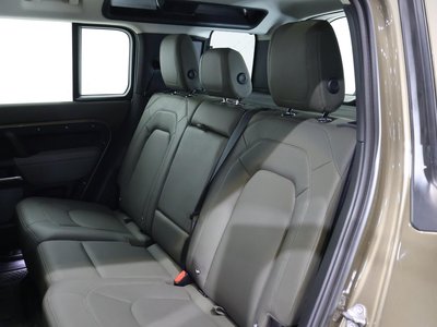 LAND ROVER DEFENDER - 10