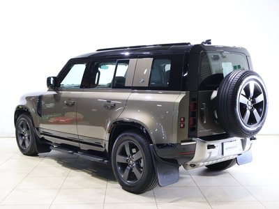 LAND ROVER DEFENDER - 3