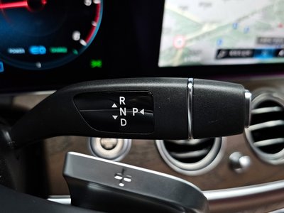 MERCEDES-BENZ E-CLASS - 9