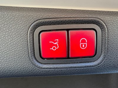 MERCEDES-BENZ E-CLASS - 10