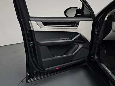 صورة مصغرة 14 لـ 2025 Porsche CAYENNE