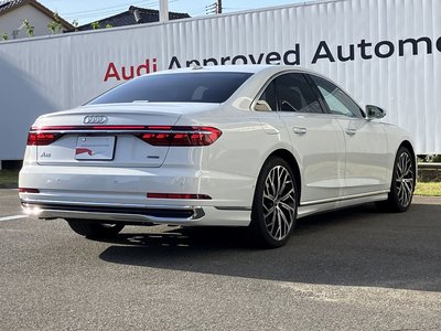 AUDI A8 - 6