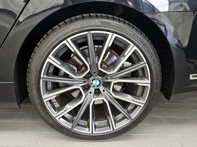 BMW 7 SERIES - 8