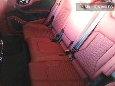 LAMBORGHINI URUS - 6