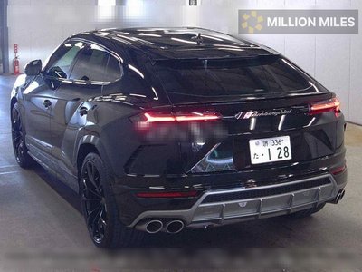 LAMBORGHINI URUS - 2