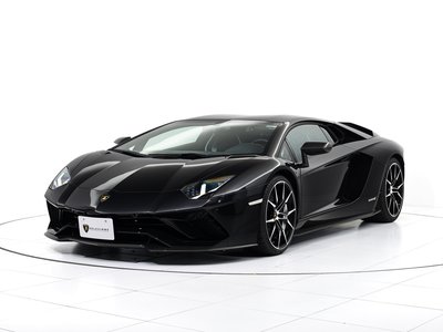 LAMBORGHINI AVENTADOR - 4