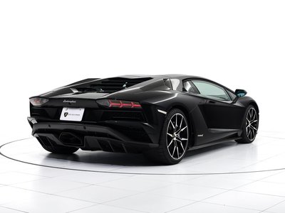 LAMBORGHINI AVENTADOR - 9