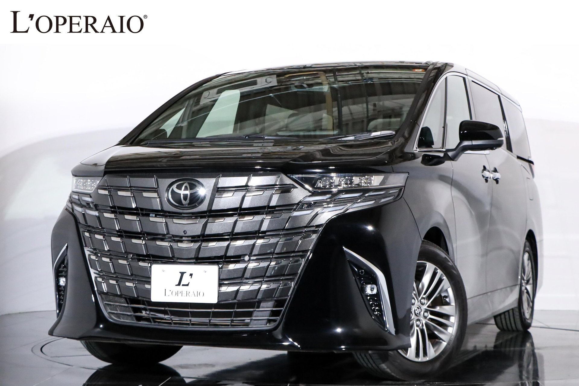 TOYOTA ALPHARD - View 1